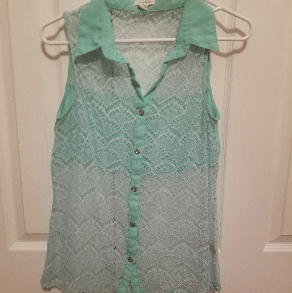 Lace button-up tank